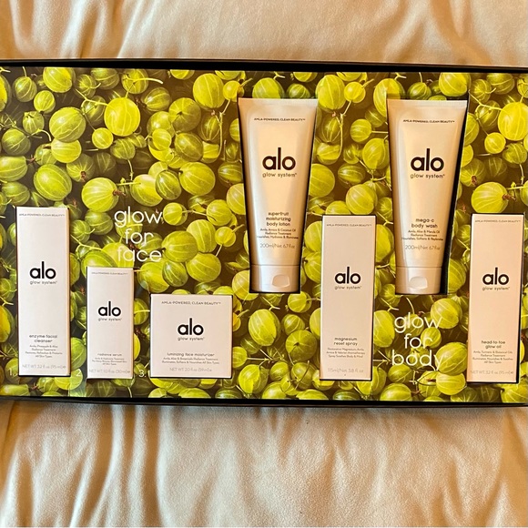 NWT, NIB ALO Glow System 7 Piece Full Size Set - Picture 4 of 6
